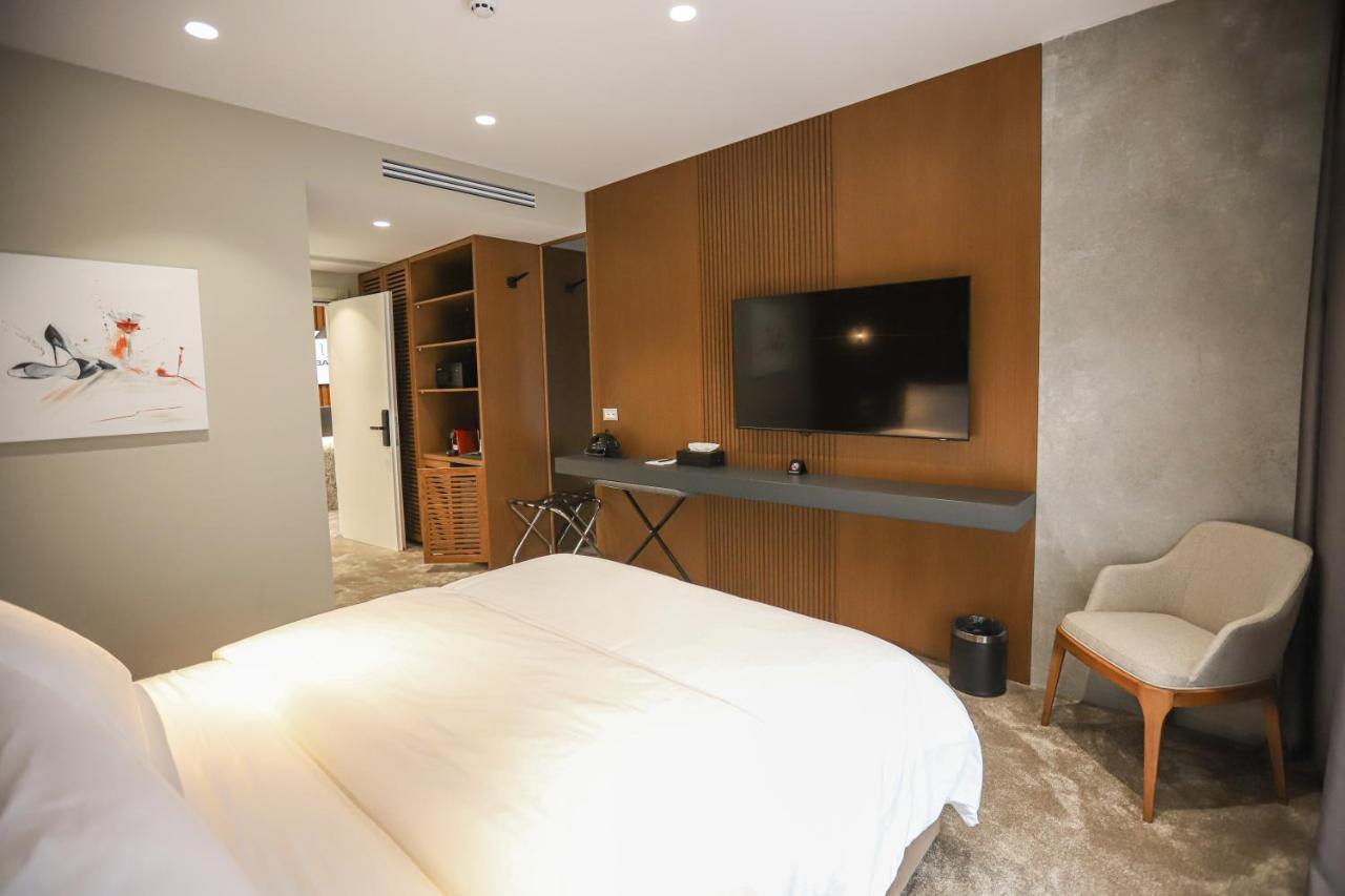 Urbanin Apartment & Hotel Tirana Exterior photo